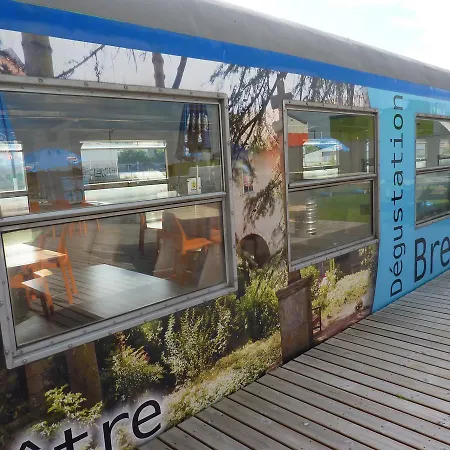 אורחן Au Petit Brasseur Wagon Lit