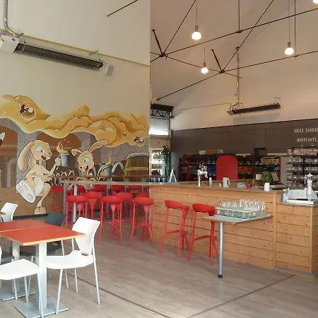 Au Petit Brasseur Wagon Lit אורחן *