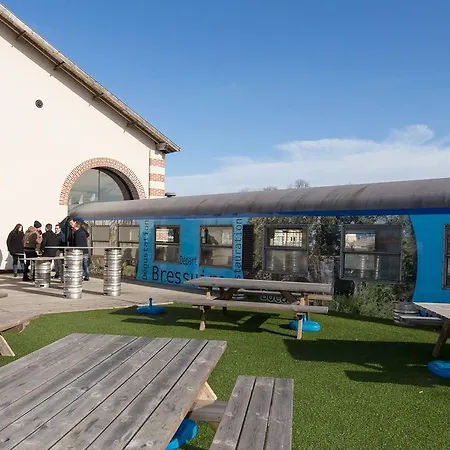 Au Petit Brasseur Wagon Lit אורחן *